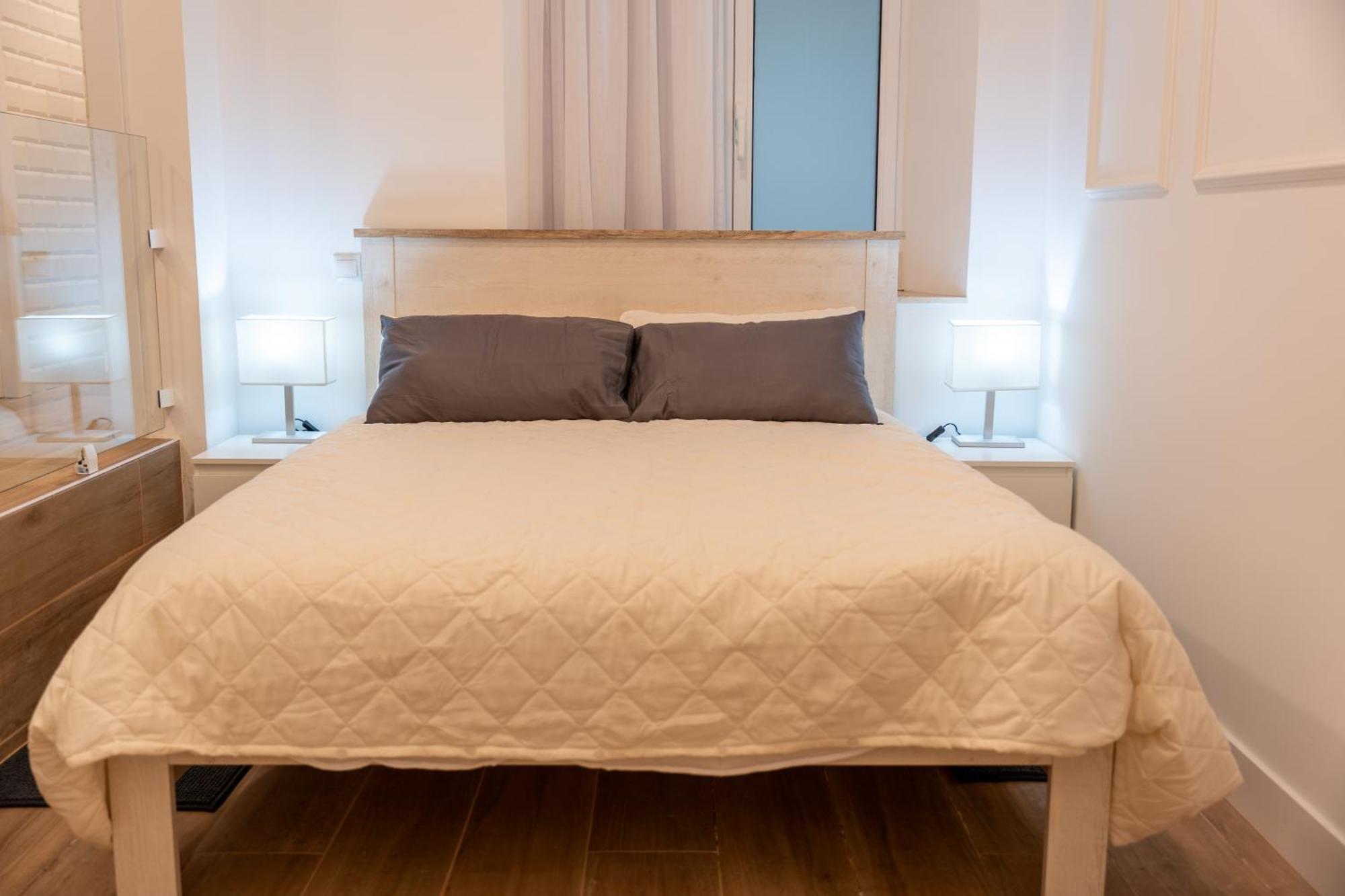 La Bahia Rooms Santander Bagian luar foto